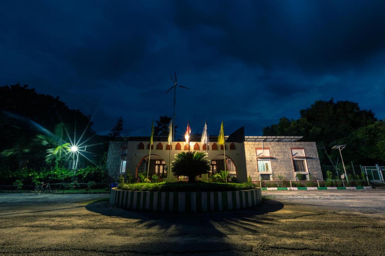 Kstdc Mayura Bhuvaneshwari Kamalapur Hotel