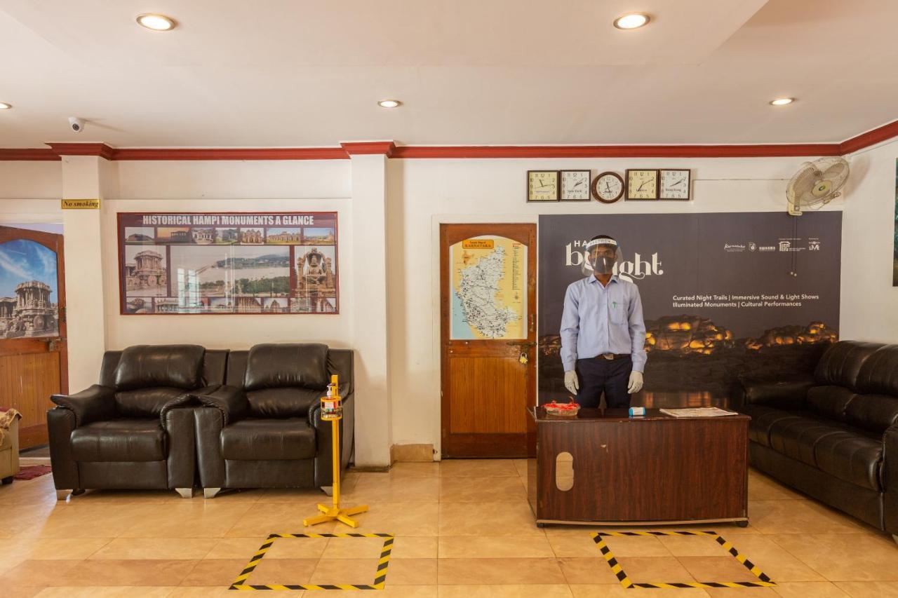 Kstdc Mayura Bhuvaneshwari Kamalapur 3*