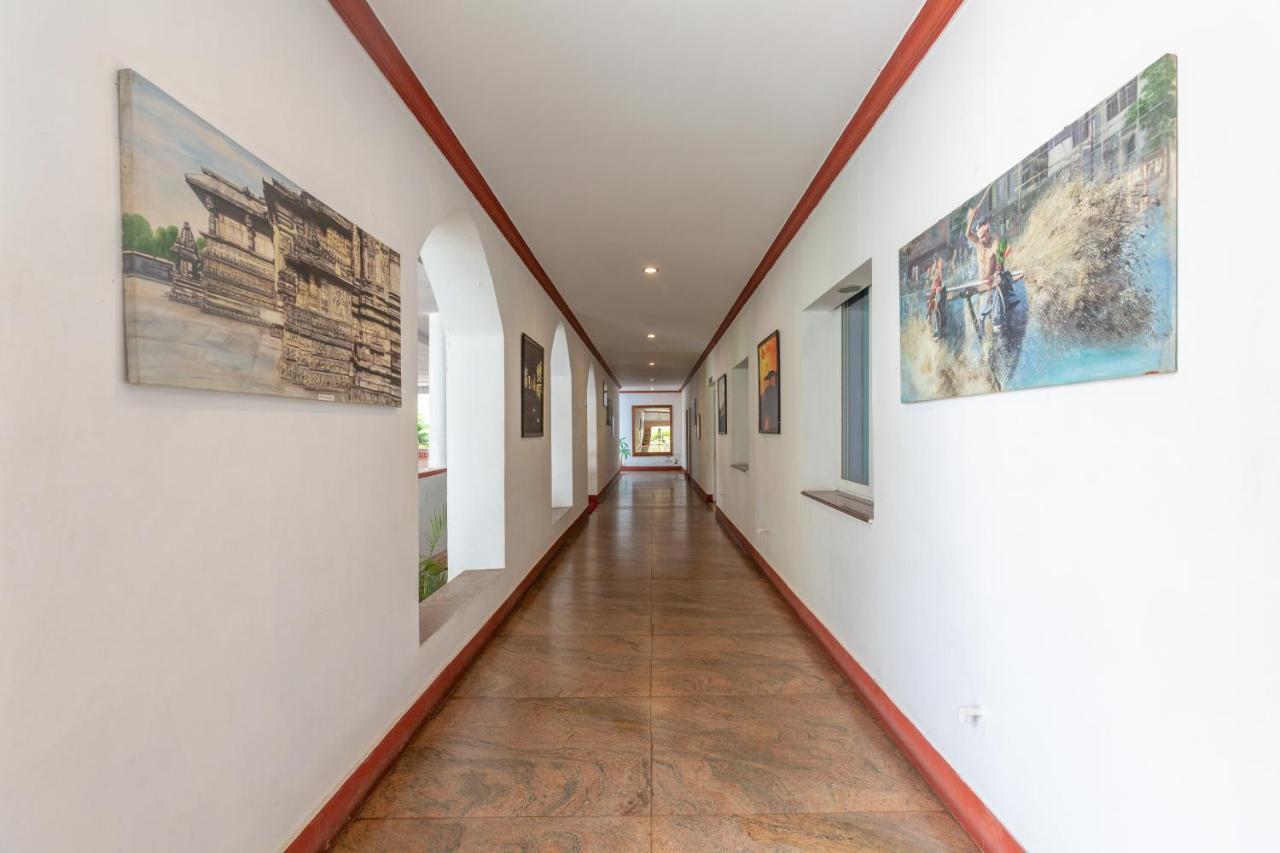 Kstdc Mayura Bhuvaneshwari Kamalapur 3*