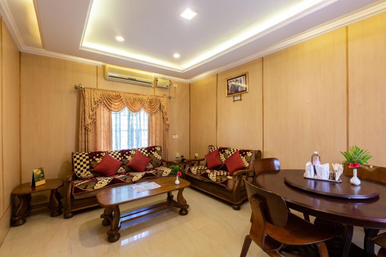 Kstdc Mayura Bhuvaneshwari Kamalapur Hotel 3*