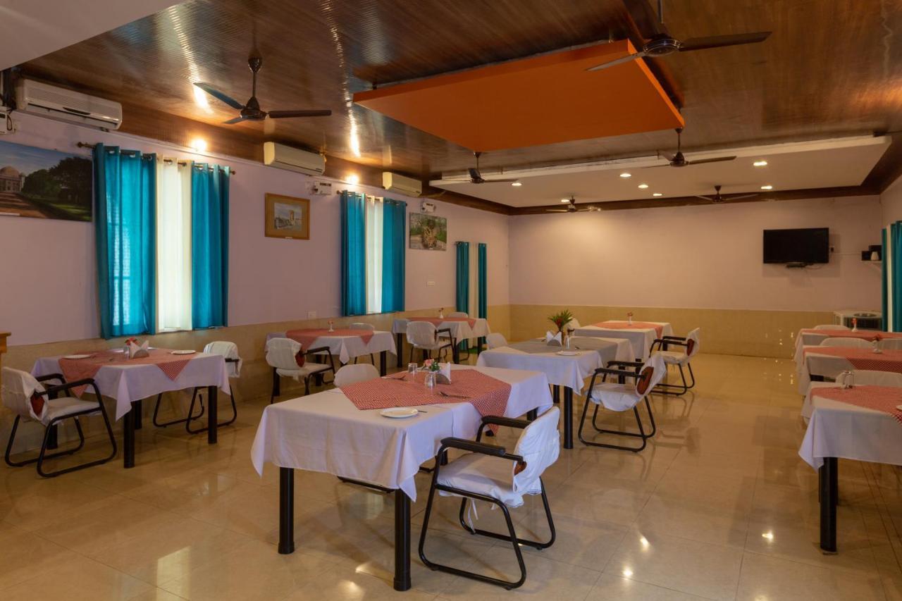Kstdc Mayura Bhuvaneshwari Kamalapur 3*